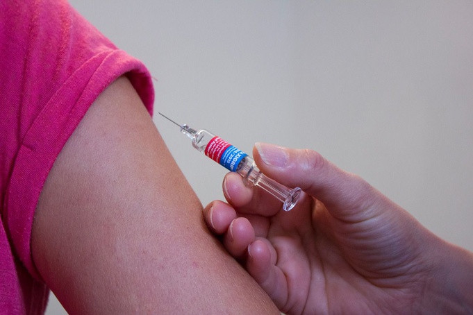 Iniciativa da USP Ribeirão Preto busca combater a desinformação sobre vacinas