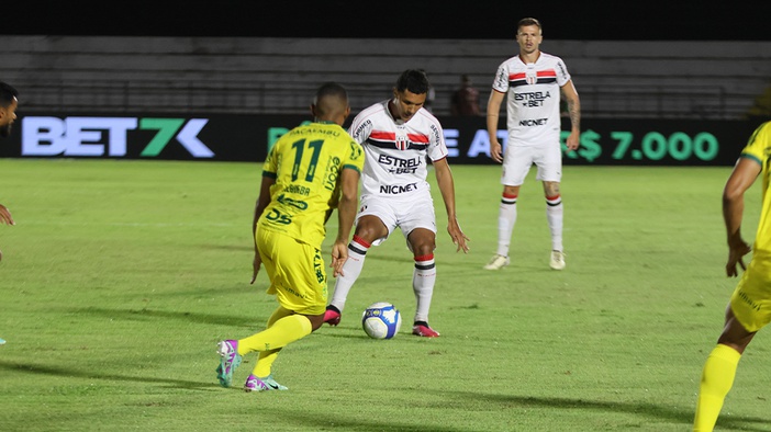 Em Jogo Marcado Por Expulsões, Botafogo Empata Com O Mirassol E Segue ...