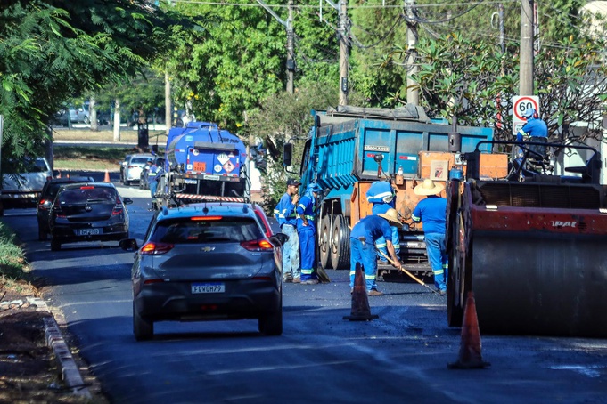 Obras dos corredores de ônibus serão concluídas dentro do prazo, afirma Prefeitura