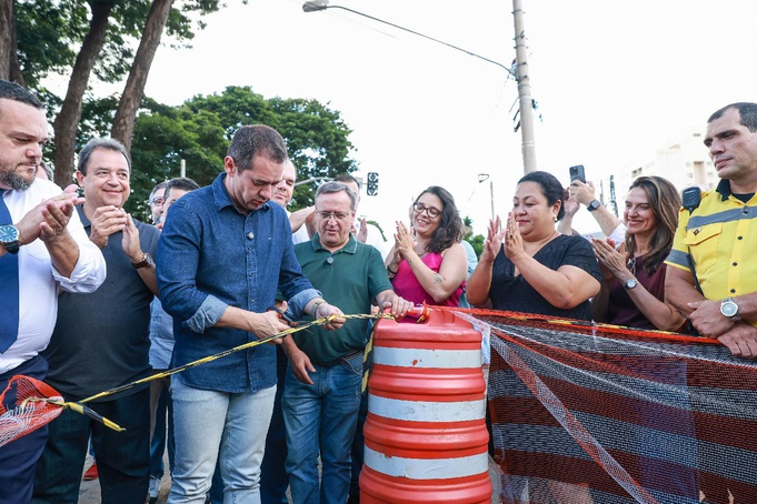 Avenida Nove de Julho tem tráfego totalmente liberado