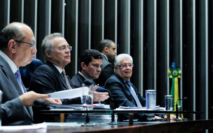 Após debate com Moro, senadores apresentam substitutivo a projeto