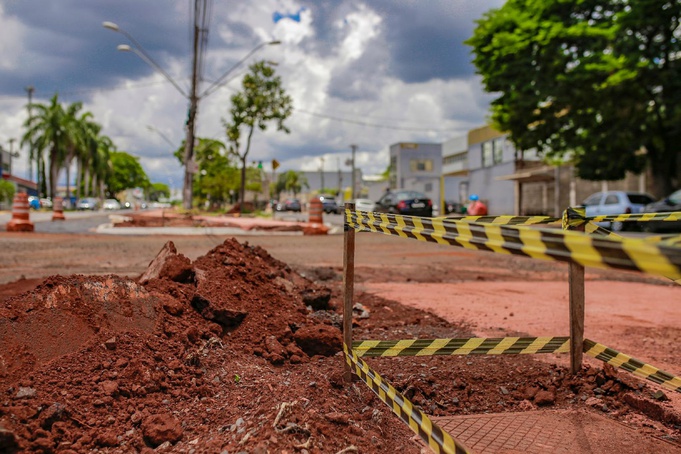 Obras do corredor Costábile Romano e Presidente Kennedy estão em andamento