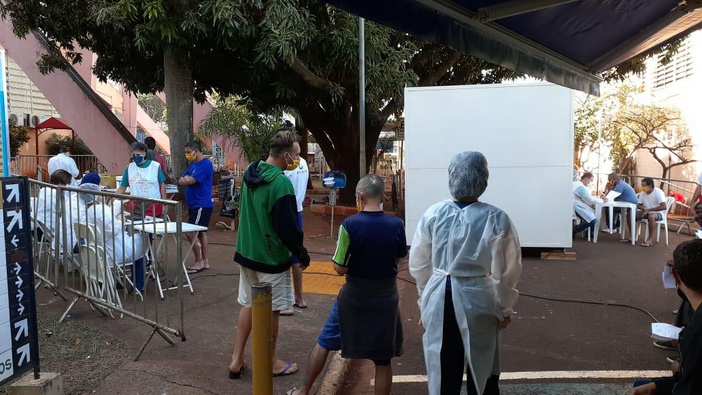 Pessoas em situação de rua são testadas para Covid-19 em Ribeirão Preto