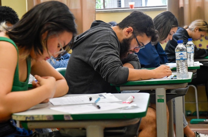 Quase 10 mil estudantes do Ensino Médio da região participam do Provão Paulista