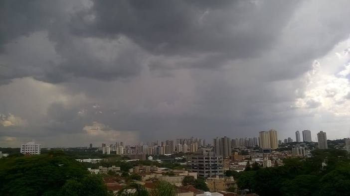 Semana será abafada e com muita chuva em Ribeirão Preto