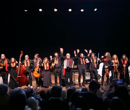 Viola caipira e violino se encontram em concerto no Theatro Pedro II