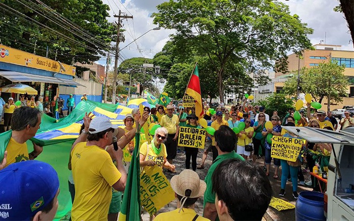 Protesto em Ribeirão reúne manifestantes em favor da prisão em segunda instância
