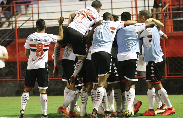 Enfim, vitória