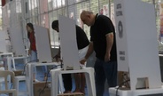 Idosos votam primeiro: conheça outros eleitores com prioridade