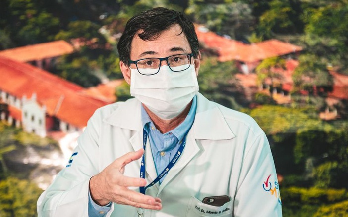 Hospital das Clínicas de Ribeirão Preto aplicou primeira dose da CoronaVac nesta quinta-feira, 30