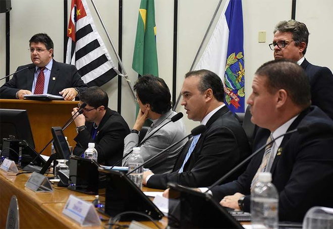 Câmara de Ribeirão aprova lei que regulamenta nova tributação do ISS