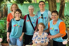 Dona Elvira celebra centenário no Lar Santa Rita de Cássia com lucidez pura e muita festa