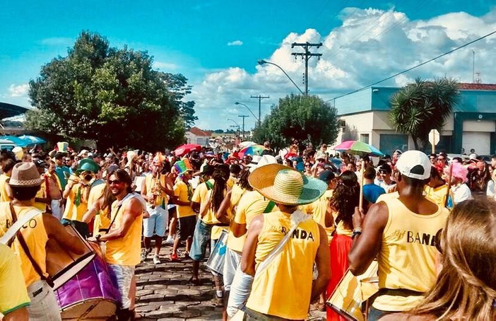 Bloco de Rua Só Mais Um agita o Carnaval de Batatais