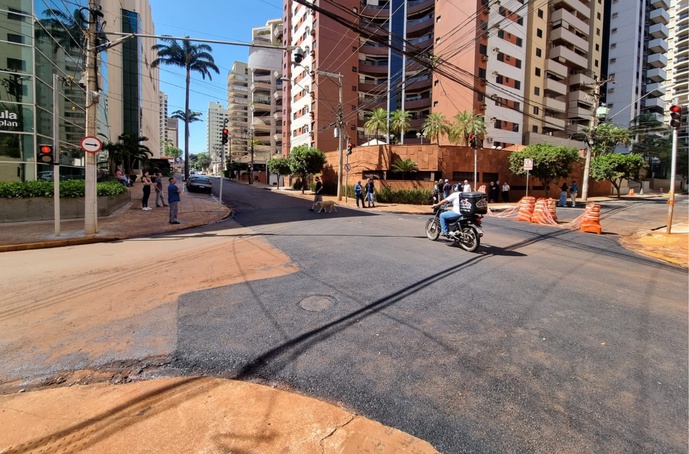 Após seis meses, rua São José, no Centro de Ribeirão Preto, tem trânsito liberado