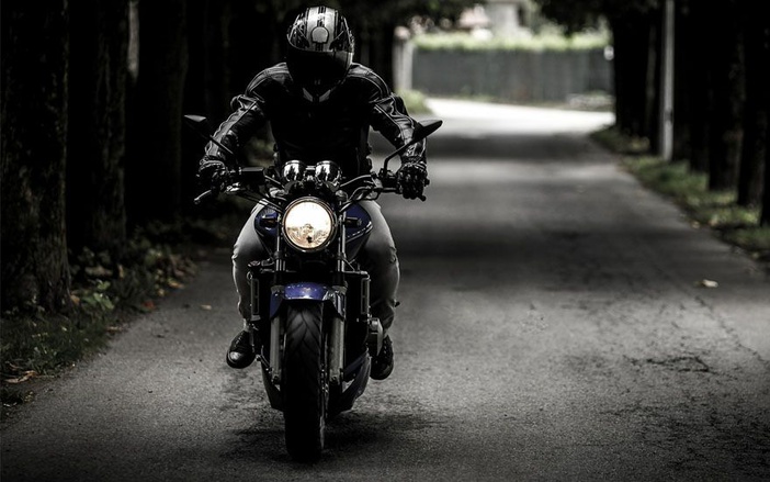 Motociclista morre em acidente na Avenida Doutor Celso Charuri, em Ribeirão Preto