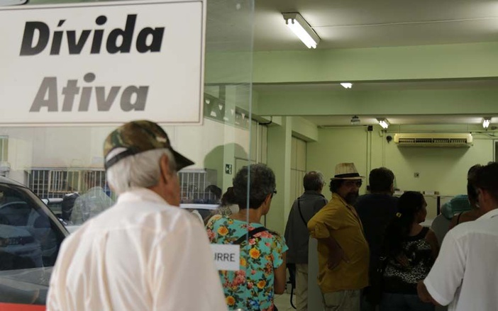 Moradores reclamam de reajustes de até 25% no IPTU, em Ribeirão Preto