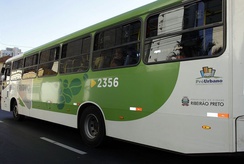 Passageiros de ônibus são assaltados por homem na Zona Norte de Ribeirão Preto