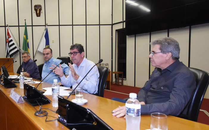 Câmara vota projeto que regulamenta Organizações Sociais na gestão da saúde