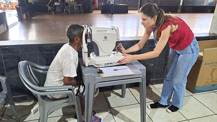 Pessoas em situação de rua têm acesso a consultas oftalmológicas gratuitas em Ribeirão Preto