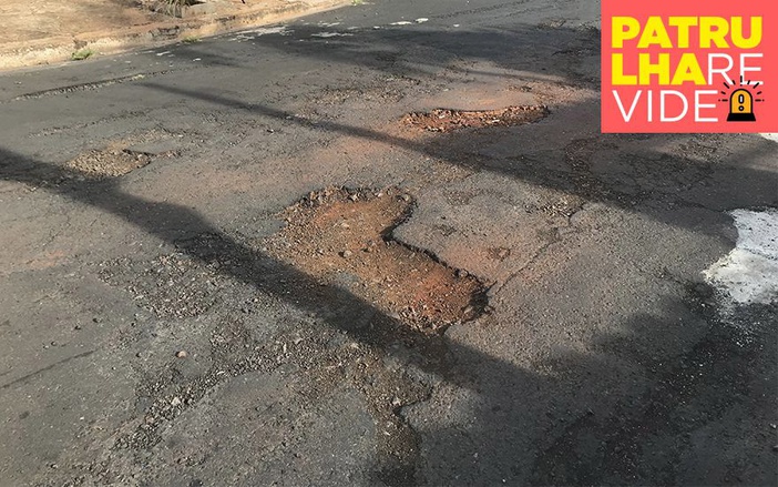 Patrulha Revide: Moradores reclamam de buracos no bairro Jardim José Sampaio