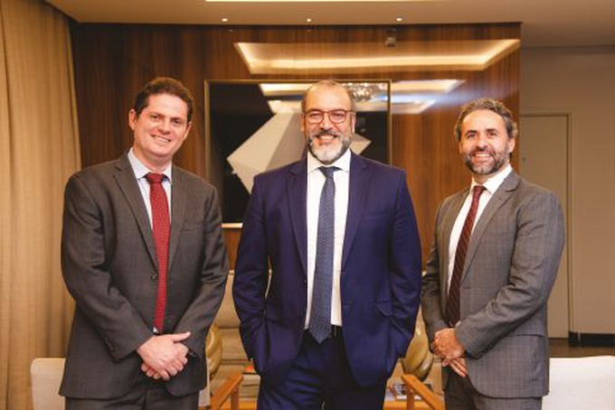 Exemplo de longevidade, gestão saudável e sucesso