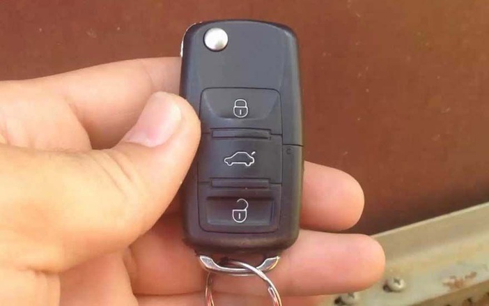 Funileiro é rendido após acionar alarme de carro