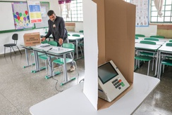 Candidatos à presidência votam neste domingo, 4
