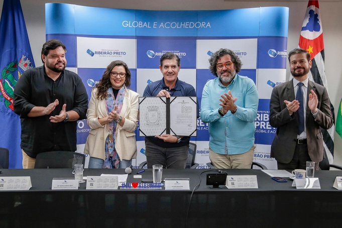 Prefeito adere a Lei Paulo Gustavo que libera recursos para a cultura municipal