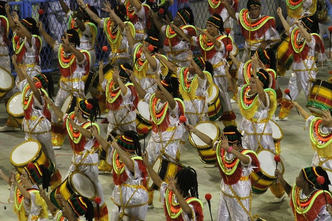 Desfiles de Carnaval em Franca acontecem de 10 a 12 de fevereiro