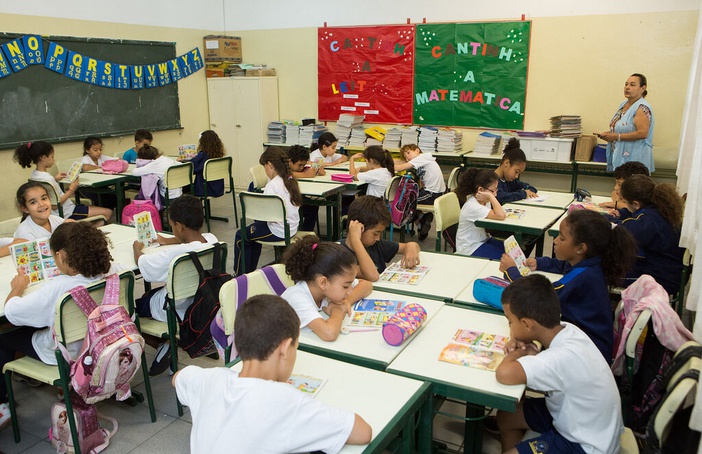 A ESCOLA DE ONTEM E A ESCOLA QUE QUEREMOS