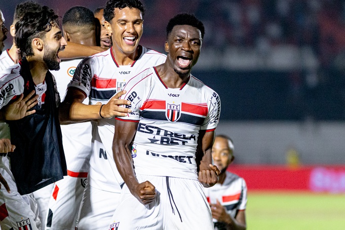 Botafogo vence o Goiás e respira na luta contra o rebaixamento no Brasileirão Série-B