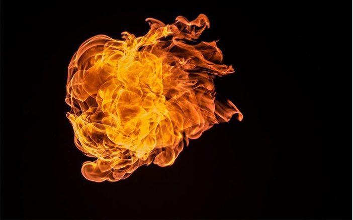Em culto religioso, homem provoca incêndio em área de preservação
