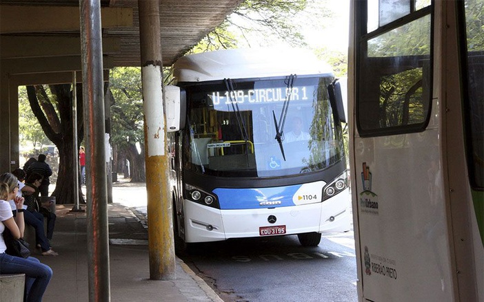 Dois assaltos em pontos de ônibus são registrados nesse domingo, 10, em Ribeirão Preto