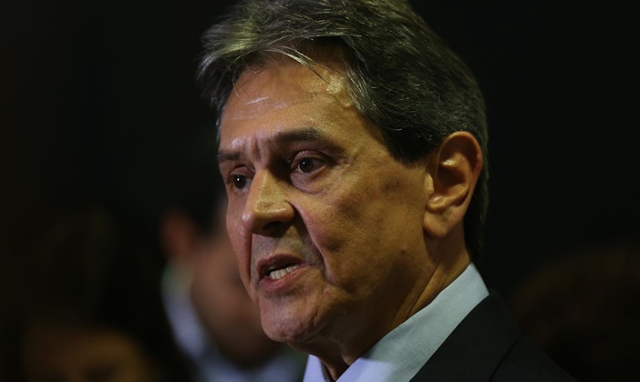 Roberto Jefferson registra candidatura à Presidência pelo PTB