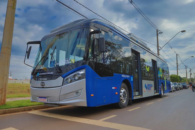 Ônibus elétrico começa a circular em Ribeirão nesta segunda-feira, 17
