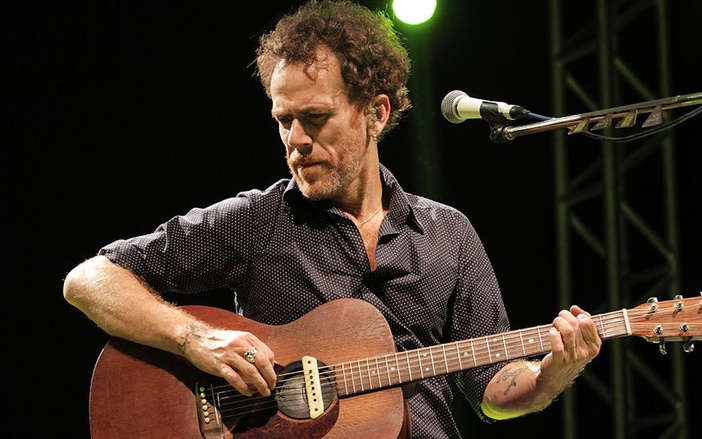 Nando Reis anuncia show "Voz e Violão" em Ribeirão Preto