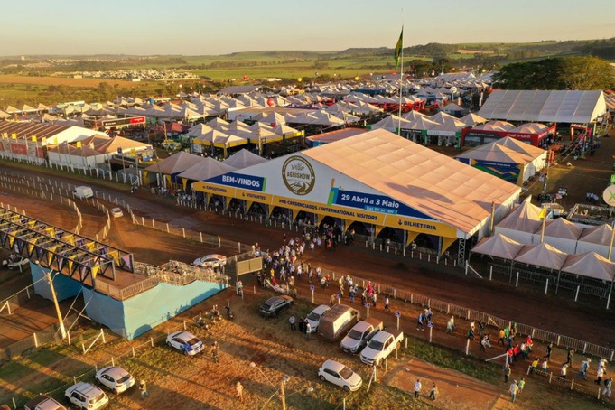 Mais de 750 estudantes de Etecs e Fatecs participam da 30ª Agrishow