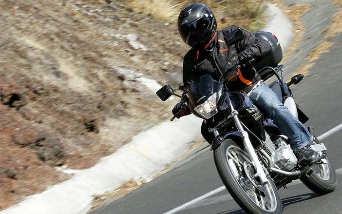 Ribeirão Preto amanhece com dois acidentes envolvendo motocicletas