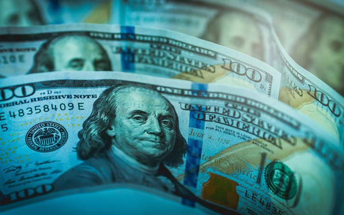 O que influencia a cotação do dólar e como lidar com a instabilidade da moeda?