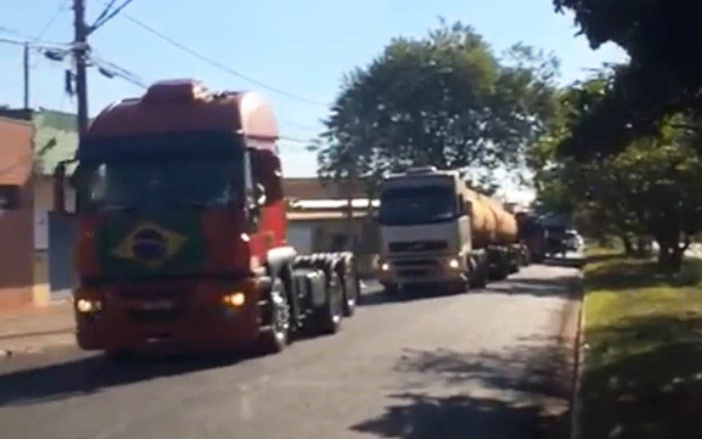 Caminhoneiros fazem buzinaço pela Zona Norte de Ribeirão Preto