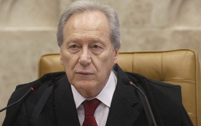 Lewandowski diz que STF não responde a questões em tese