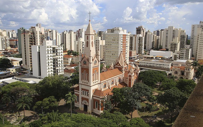 Voluntários podem se inscrever em projeto da Catedral que visa ajudar o próximo
