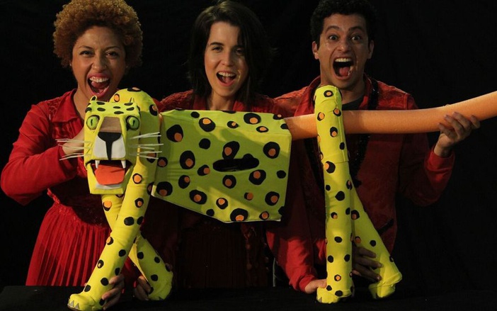 Ribeirão Preto recebe Teatro Portátil com a peça “Bichos Vermelhos”