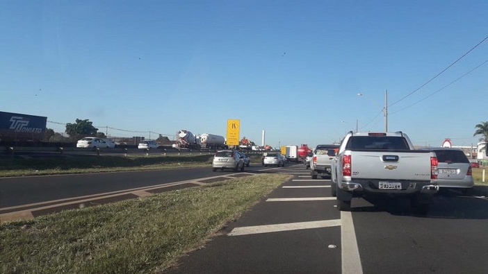 Acidente deixa trânsito lento na Rodovia Anhanguera nesta sexta-feira, 12