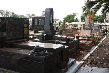Visita guiada apresenta histórias de milagreiros do Cemitério da Saudade