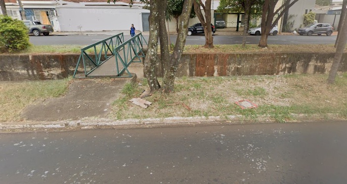 Homem morre após cair em córrego na zona Oeste de Ribeirão