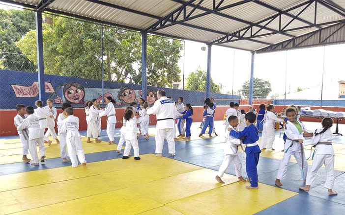 Projeto social de judô proporciona atividade física a crianças de Ribeirão Preto