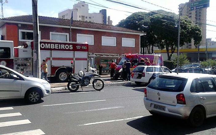 Carro capota e motorista fica ferida em Ribeirão Preto
