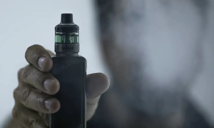 Ministério da Justiça proíbe propagandas de cigarros eletrônicos em plataformas digitais