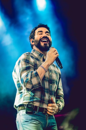 Padre Fábio de Melo retorna a Ribeirão Preto com show inédito no Multiplan Hall